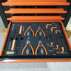 mini-servante orange widmann vendue par DSTOCK41 vue outils pinces